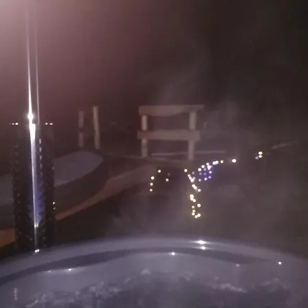 Campsite Roulotte Quatre Saisons Chez Sophie Et Gilles *