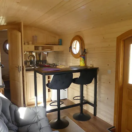 Roulotte Quatre Saisons Chez Sophie Et Gilles * Monistrol-sur-Loire